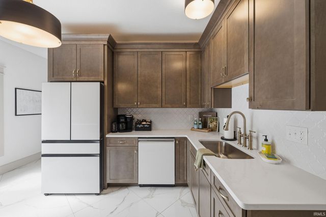 1122 S Fess Avenue, Bloomington, IN 47401