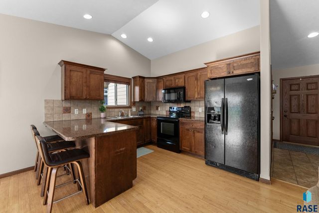 2804 Grinnell Ave S Avenue S, Sioux Falls, SD 57106