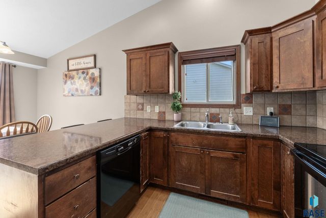 2804 Grinnell Ave S Avenue S, Sioux Falls, SD 57106