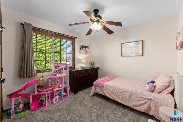 2804 Grinnell Ave S Avenue S, Sioux Falls, SD 57106