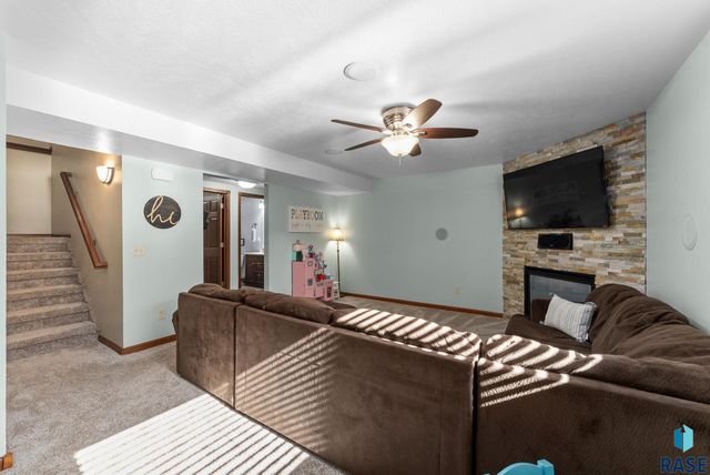 2804 Grinnell Ave S Avenue S, Sioux Falls, SD 57106