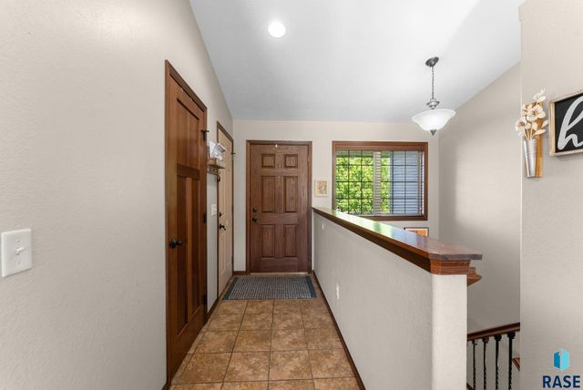 2804 Grinnell Ave S Avenue S, Sioux Falls, SD 57106