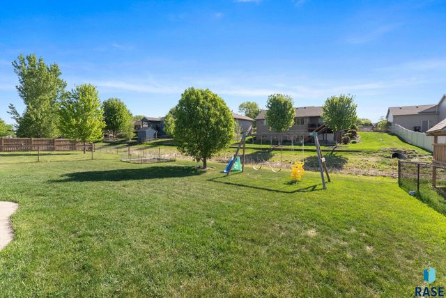 2804 Grinnell Ave S Avenue S, Sioux Falls, SD 57106