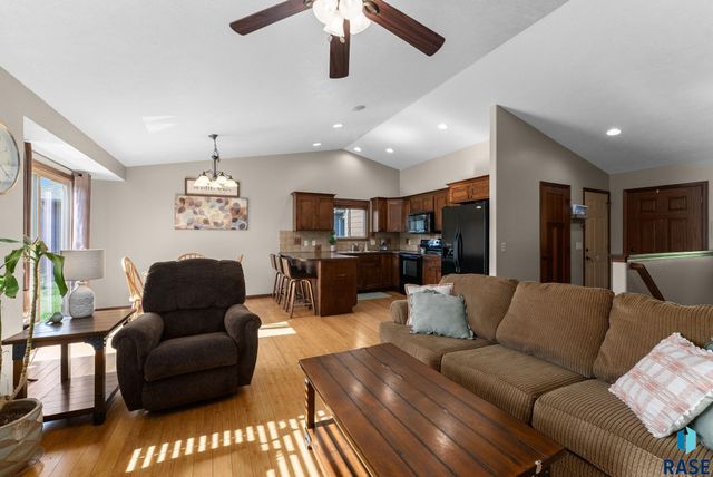 2804 Grinnell Ave S Avenue S, Sioux Falls, SD 57106