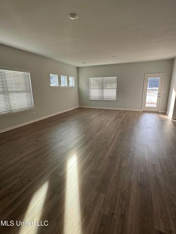 74 Harvest Dance Drive, Byhalia, MS 38611