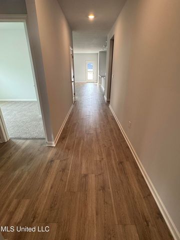 74 Harvest Dance Drive, Byhalia, MS 38611