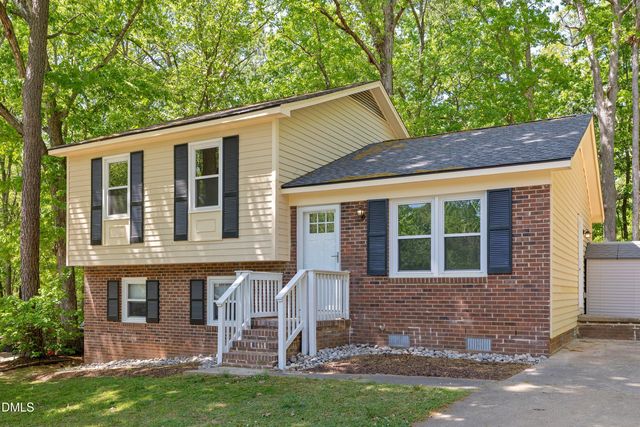 7921 Castlelake Court, Raleigh, NC 27615