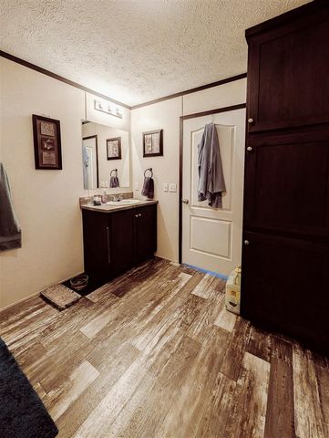 246 Center Green Meadow Street, Grand Rapids, MI 49548