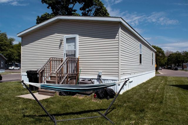246 Center Green Meadow Street, Grand Rapids, MI 49548