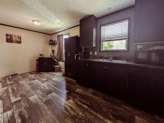 246 Center Green Meadow Street, Grand Rapids, MI 49548