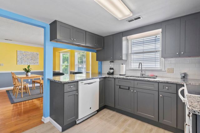 1557 Victoria Ln., Myrtle Beach, SC 29577