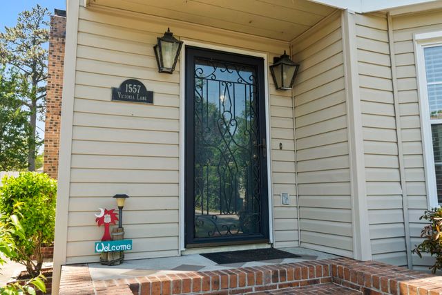 1557 Victoria Ln., Myrtle Beach, SC 29577