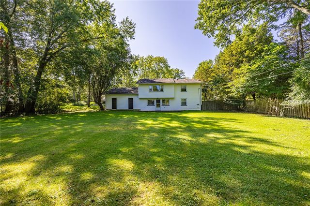 48 Old Pond Rd Road, Penfield, NY 14625