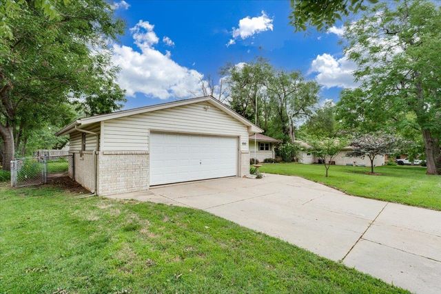 10110 W 9TH ST. N., Wichita, KS 67212