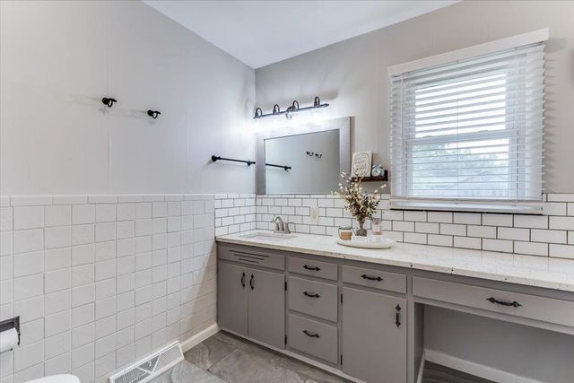10110 W 9TH ST. N., Wichita, KS 67212