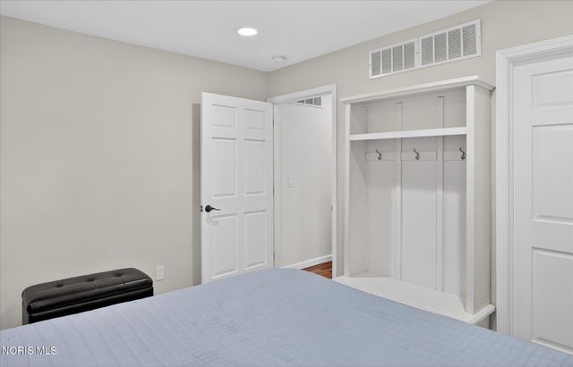 2548 Talmadge Road, Ottawa Hills, OH 43606