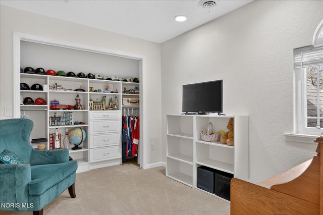 2548 Talmadge Road, Ottawa Hills, OH 43606