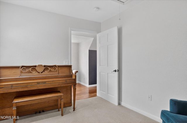 2548 Talmadge Road, Ottawa Hills, OH 43606