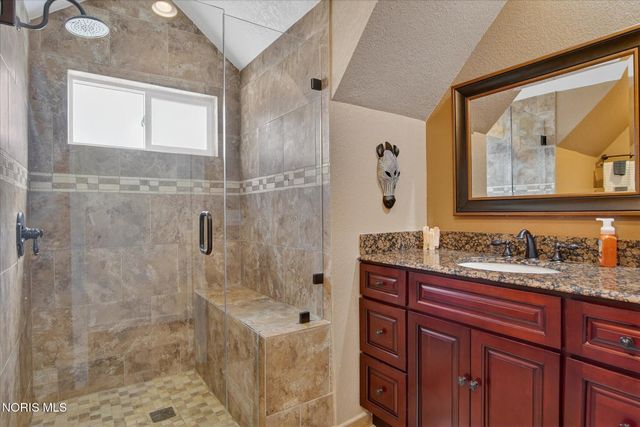 2548 Talmadge Road, Ottawa Hills, OH 43606