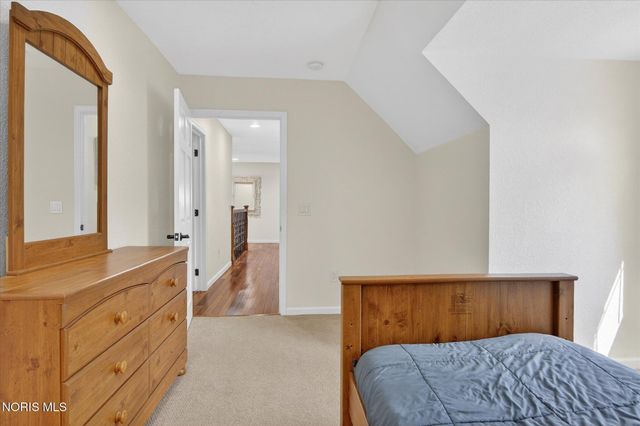 2548 Talmadge Road, Ottawa Hills, OH 43606