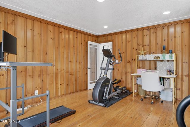 2548 Talmadge Road, Ottawa Hills, OH 43606