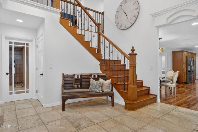 2548 Talmadge Road, Ottawa Hills, OH 43606