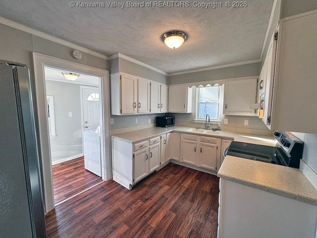 1217 Payne Avenue, Dunbar, WV 25064