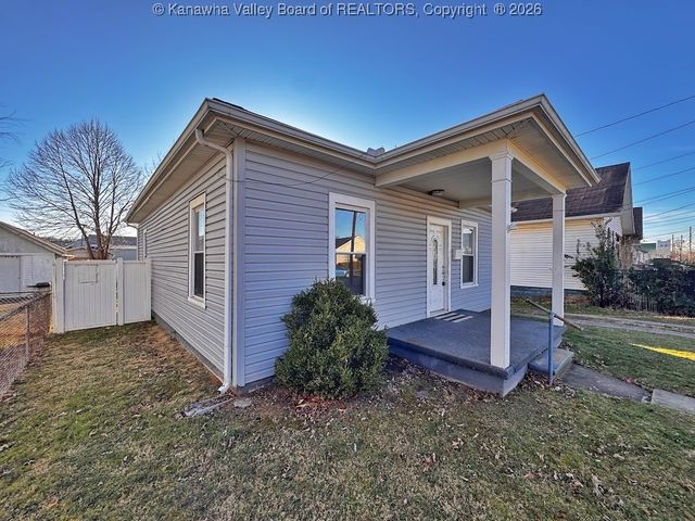 1217 Payne Avenue, Dunbar, WV 25064