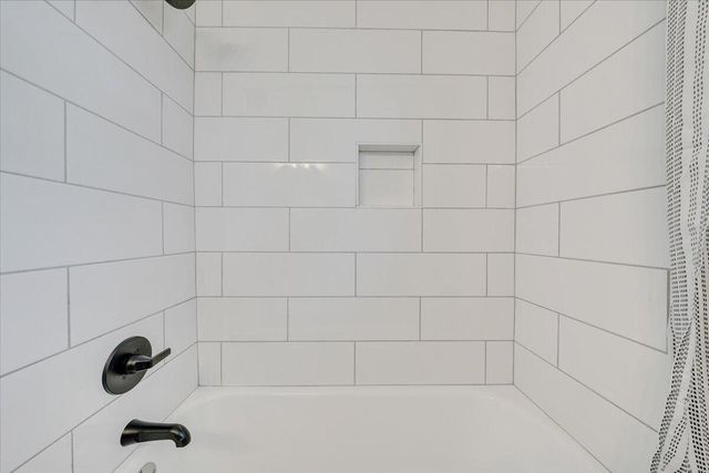 1089 Glenn Ridge RD, Roanoke, VA 24017