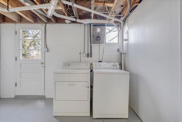 1089 Glenn Ridge RD, Roanoke, VA 24017