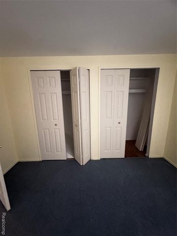 37115 Briarwood, Clinton Township, MI 48036