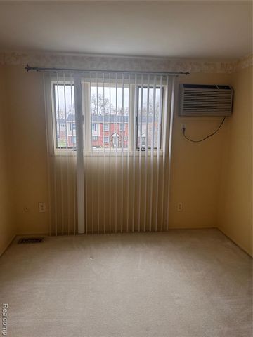 37115 Briarwood, Clinton Township, MI 48036