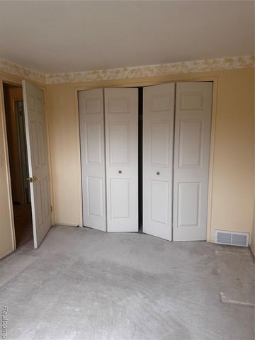 37115 Briarwood, Clinton Township, MI 48036