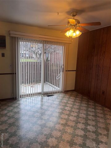 37115 Briarwood, Clinton Township, MI 48036