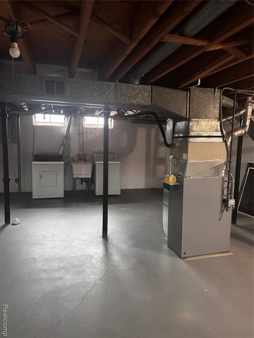 37115 Briarwood, Clinton Township, MI 48036