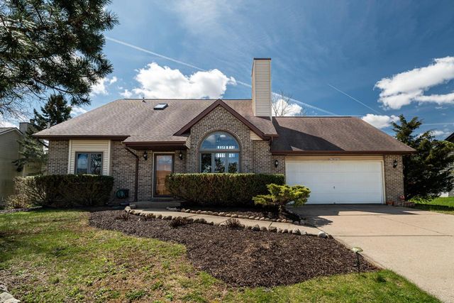 N75W23419 Ridgeview CIRCLE, Sussex, WI 53089