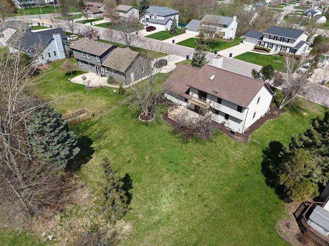 N75W23419 Ridgeview CIRCLE, Sussex, WI 53089