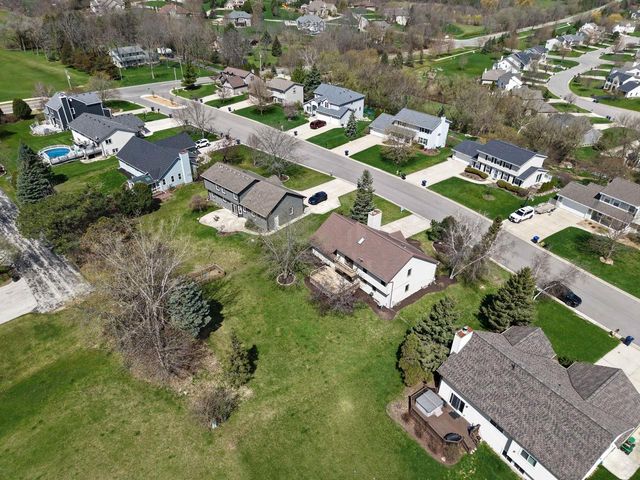 N75W23419 Ridgeview CIRCLE, Sussex, WI 53089