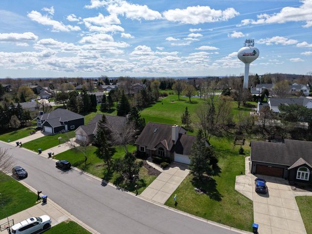 N75W23419 Ridgeview CIRCLE, Sussex, WI 53089