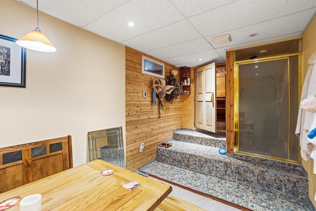N75W23419 Ridgeview CIRCLE, Sussex, WI 53089