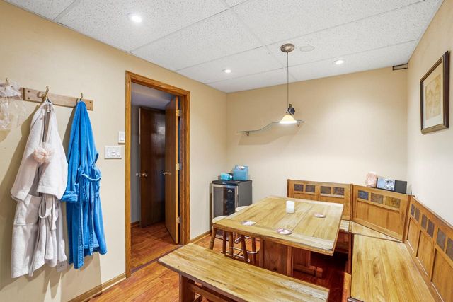 N75W23419 Ridgeview CIRCLE, Sussex, WI 53089