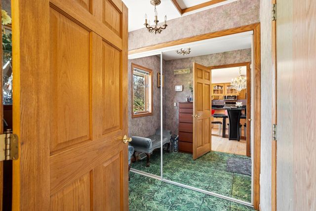 N75W23419 Ridgeview CIRCLE, Sussex, WI 53089