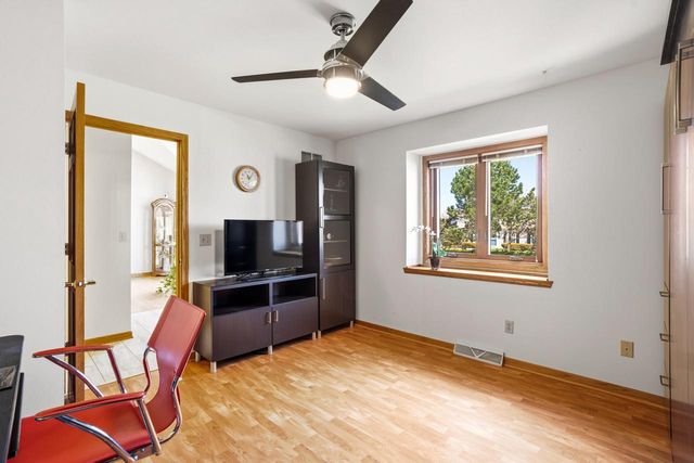 N75W23419 Ridgeview CIRCLE, Sussex, WI 53089