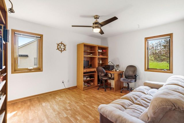 N75W23419 Ridgeview CIRCLE, Sussex, WI 53089