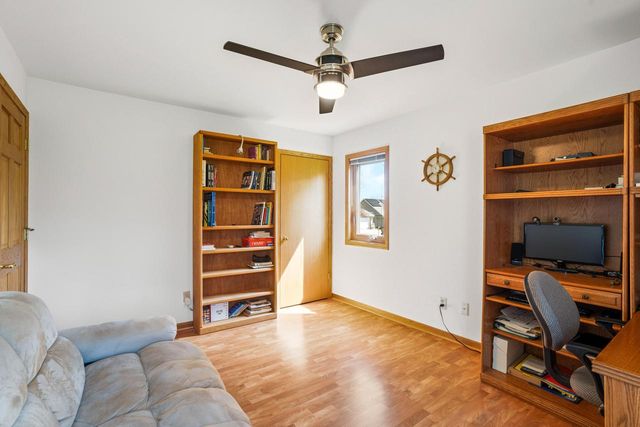 N75W23419 Ridgeview CIRCLE, Sussex, WI 53089