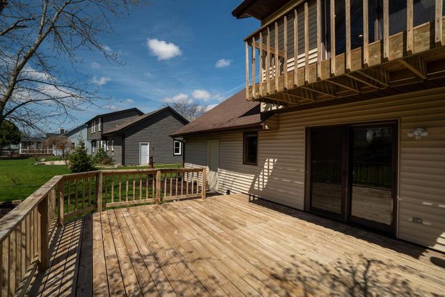 N75W23419 Ridgeview CIRCLE, Sussex, WI 53089