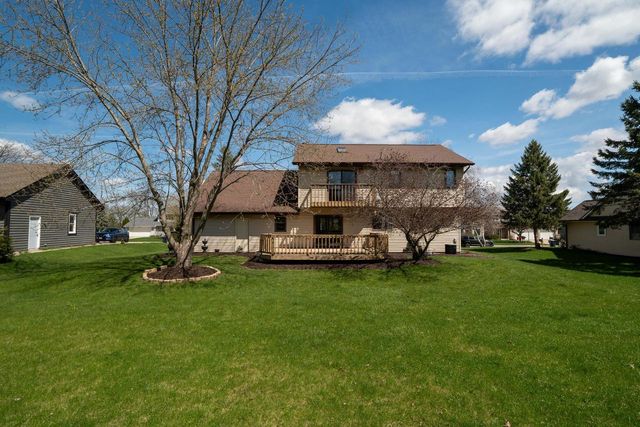 N75W23419 Ridgeview CIRCLE, Sussex, WI 53089