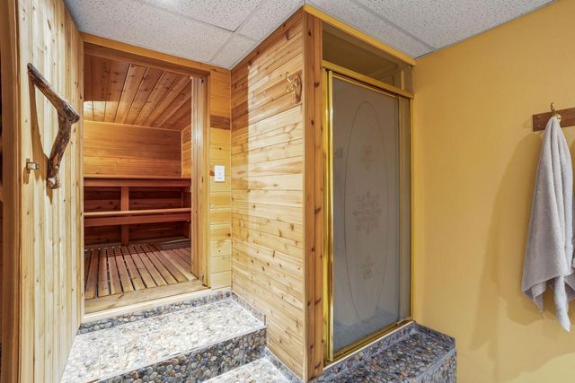 N75W23419 Ridgeview CIRCLE, Sussex, WI 53089
