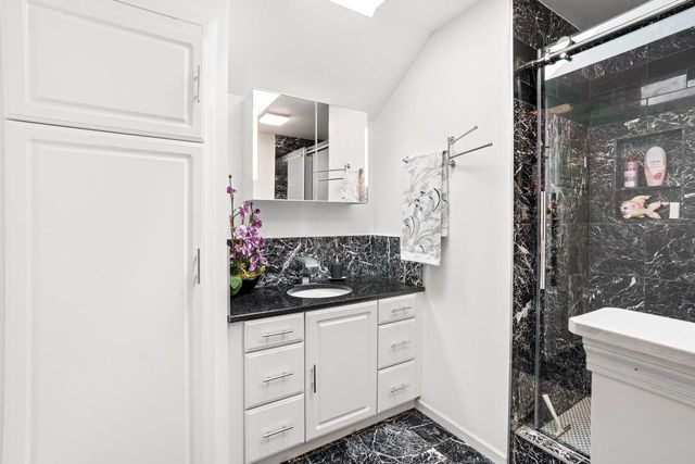 N75W23419 Ridgeview CIRCLE, Sussex, WI 53089