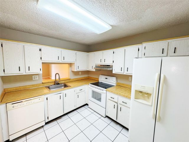 1820 SW 81st Avenue 3201, North Lauderdale, FL 33068